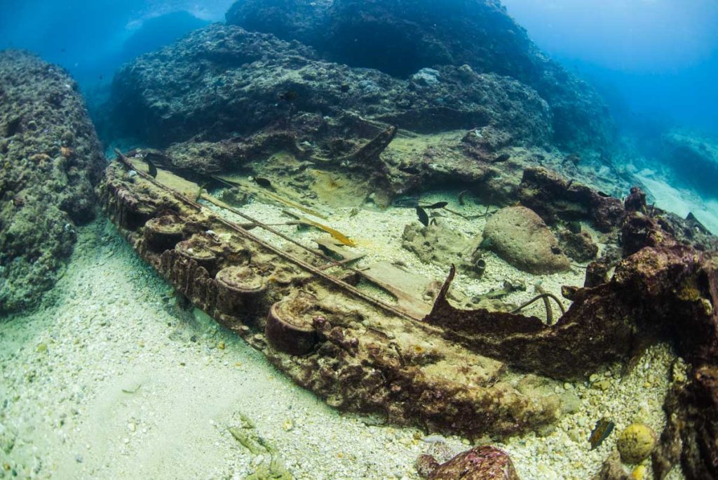 残波岬の戦車・第二次世界大戦の水中戦争遺跡