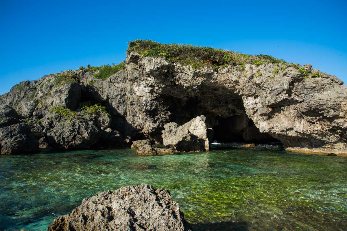 アポガマ【マーメイドグロット】沖縄の巨大な自然洞窟