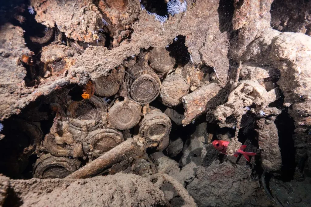 エモンズの弾薬庫【USS EMMONS】